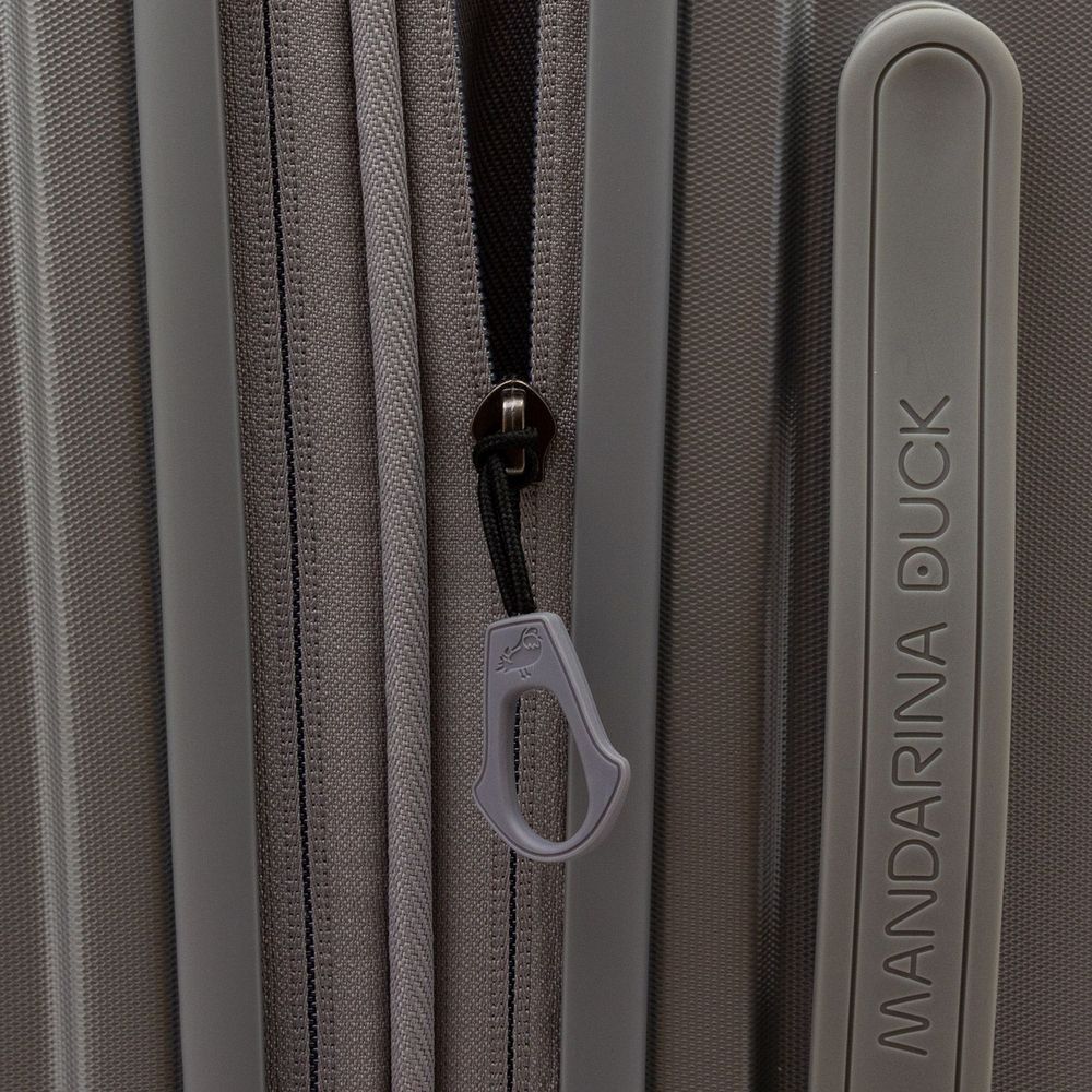 Чемодан Logoduck M