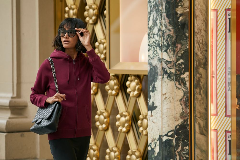 Толстовка на молнии с капюшоном женская Queen