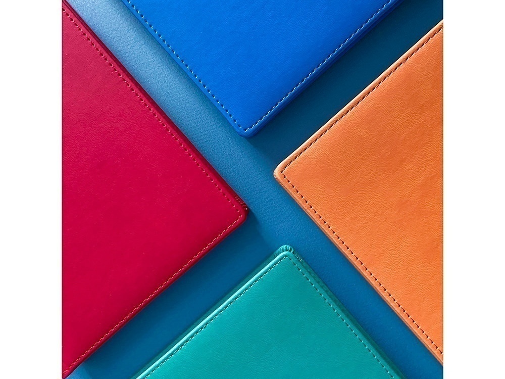 Ежедневник А5 датированный Velvet на 2026 год