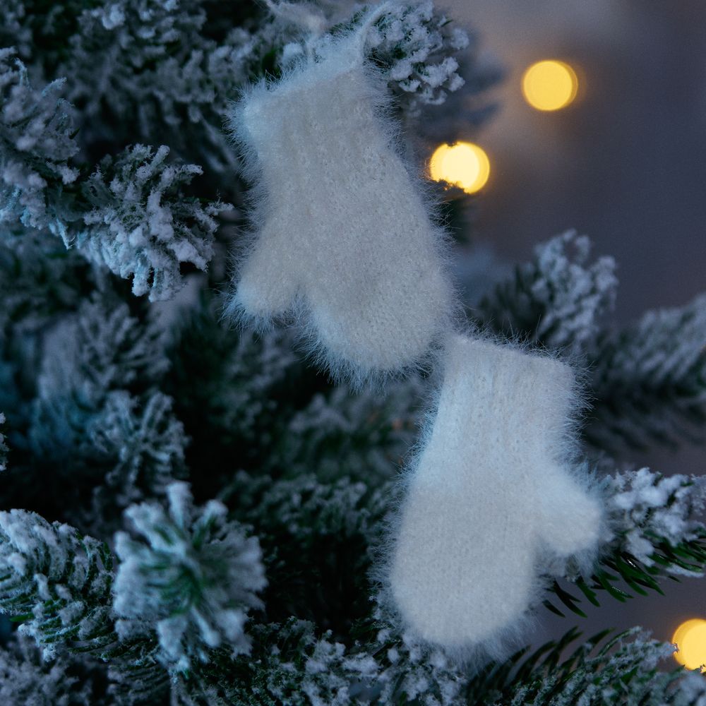 Подвеска на елку «Вьюжка», варежки